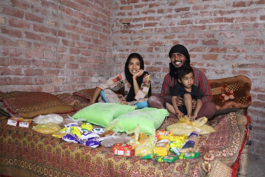 Mustaq und Familie: der erste Tag in Freiheit